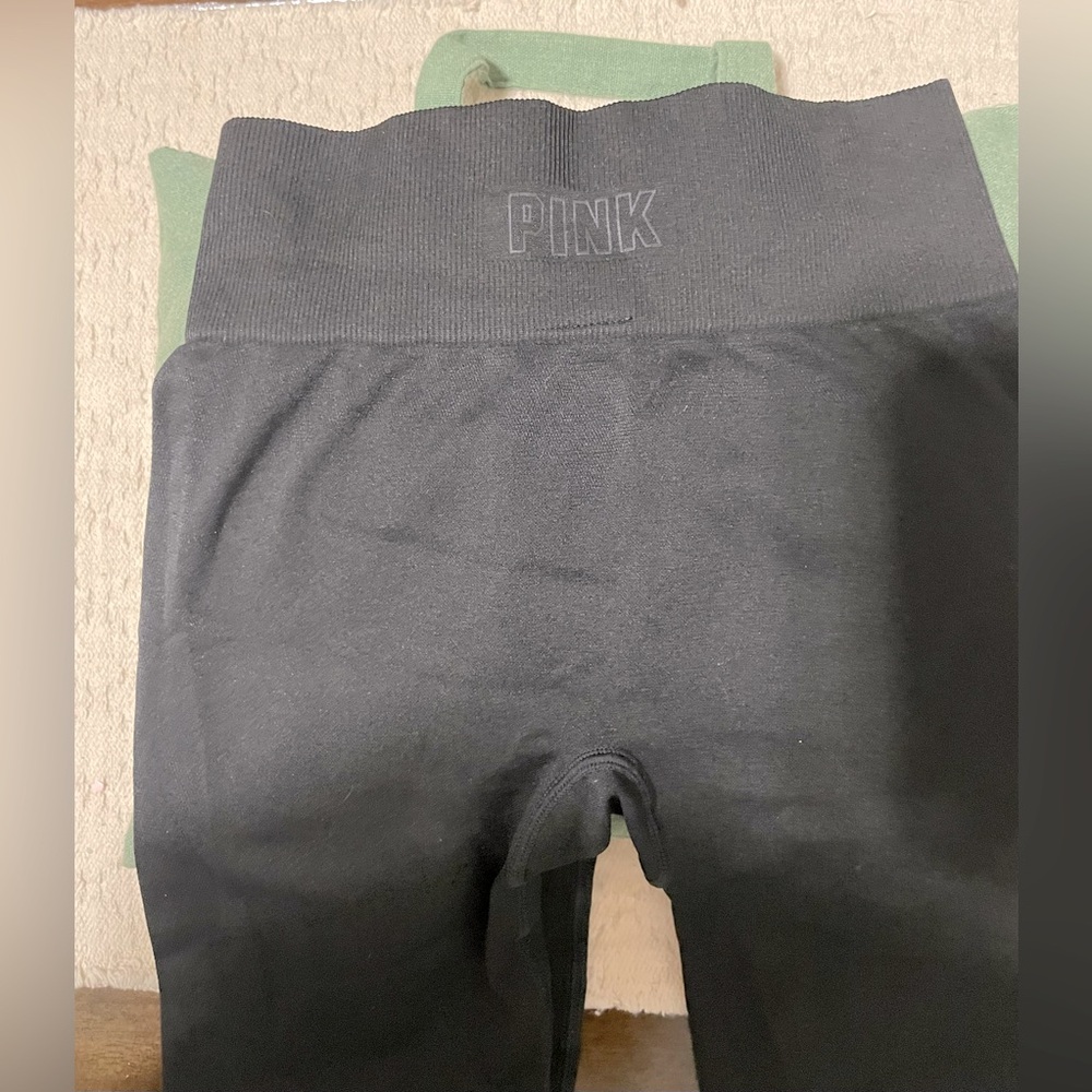 NWOT PINK Victoria's Secret Black Seamless Leggings